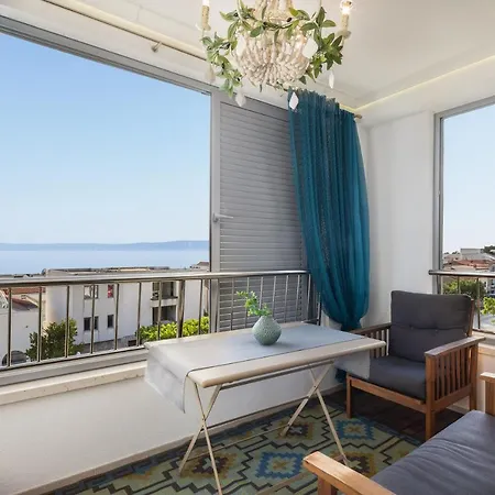 Apartment Sara - Luxurious Sea View With Garage Makarska